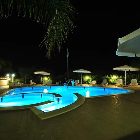 Isula Beach * Santa Maria del Focallo